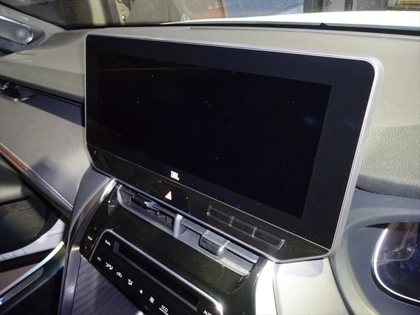 同乗者のテレビ視聴とナビ操作を可能に、ブリッツの「テレビナビジャンパー」にレクサス3車種とハリアーが適合
