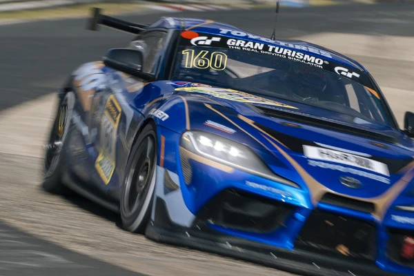 【NLS1】トーヨータイヤxTGRの中山・小高ペアがいきなり2位表彰台に！2025年のニュル参戦は本気度が違う