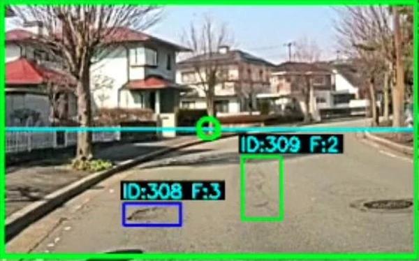 AIドライブレコーダーで道路損傷を自動検出、「道路巡回ソリューション」共同開発…電気興業とサイバーコア
