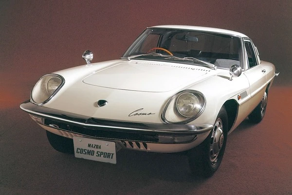 三樹書房『ロータリーエンジン車』に愛蔵版…コレクターズアイテム