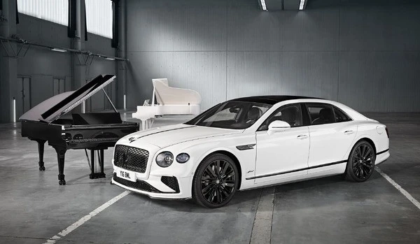 ベントレーとスタインウェイ&サンズ、限定ピアノと『フライングスパー・スピード』発表…職人技を競う