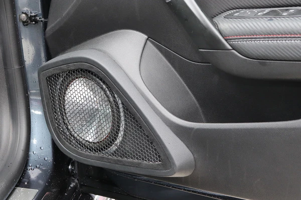 ＜新連載＞［初めてのカーオーディオ“とっておき”をプロが提案］知らなきゃ損！ たった5万円台で音質激変「パワーアンプ内蔵DSP」