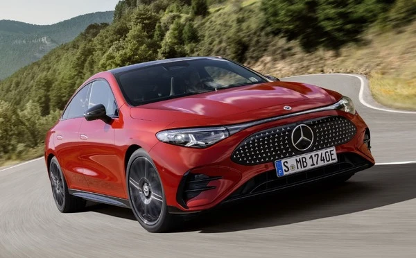 メルセデスベンツ『CLA』新型、まずはEVの受注をドイツで開始