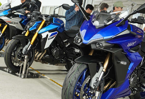 スズキ、「GSX-S/R Meeting 2024」でまさかの新型2車種をサプライズ公開＆展示　鈴木社長「来年は40周年記念を」