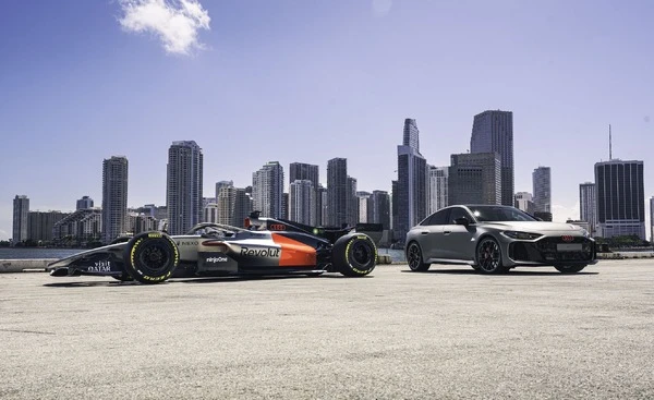 アウディ『RS 5』新型、F1マイアミGPの「ホットラップ」に登場へ…639馬力のPHEV