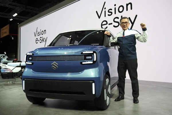 スズキ鈴木社長「ワクワクのアンサー！」…ジャパンモビリティショー2025