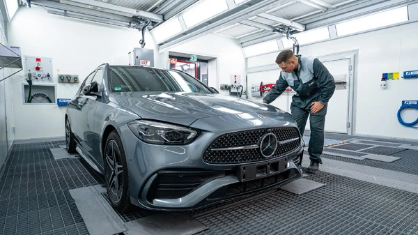 メルセデスベンツとBASF、自動車補修用塗料のパートナーシップ更新…中国本土でも使用承認