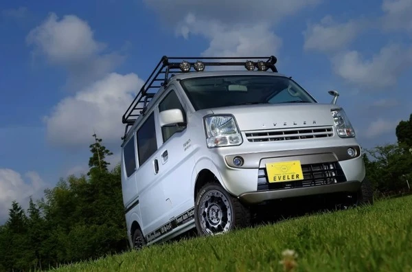 『エブリイ』をちょいアゲ！ 乗り心地改善＆車検OKの「FAFリフトアップスプリング」が累計2万5000台を突破
