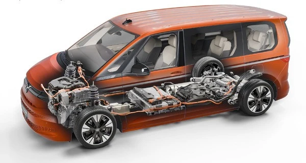 VWのミニバン『マルチバン』とキャンパー『カリフォルニア』、PHEV用4WDシステムを新開発