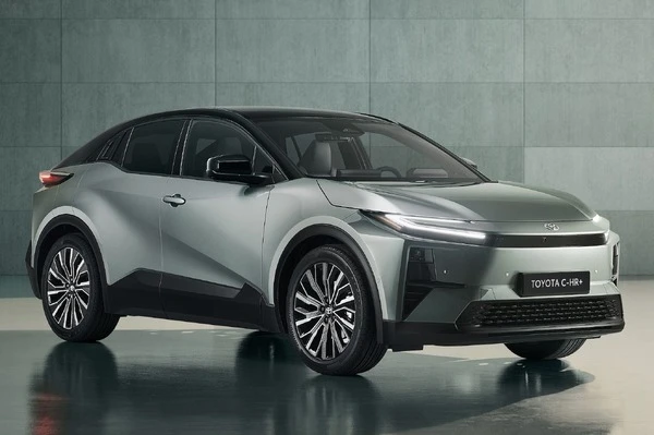トヨタ『CH-R＋』欧州で発表…EVのコンパクトSUV［詳細画像］