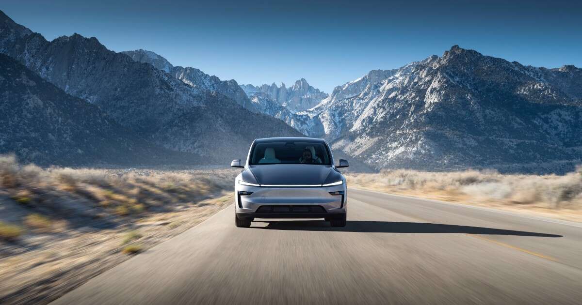 Tesla Model Y, ecco il restyling. L’edizione di lancio costa circa 61 mila euro, prime consegne a marzo