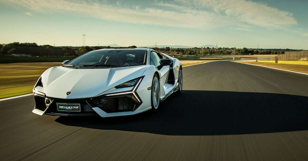 Lamborghini Revuelto, la prova de Il Fatto.it – L’erede di una storia lunga cinquant’anni – FOTO