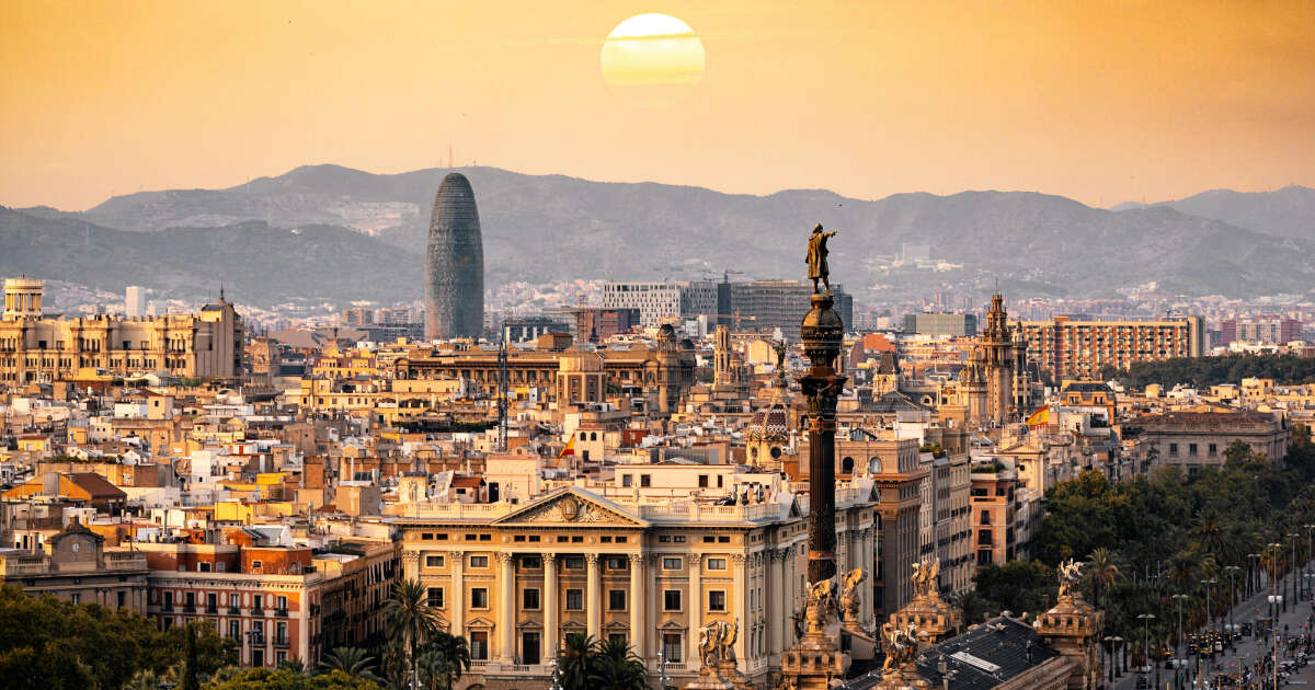 La crisi abitativa di Barcellona esasperata dai fondi di investimento. Ma la popolazione si mobilita per resistere