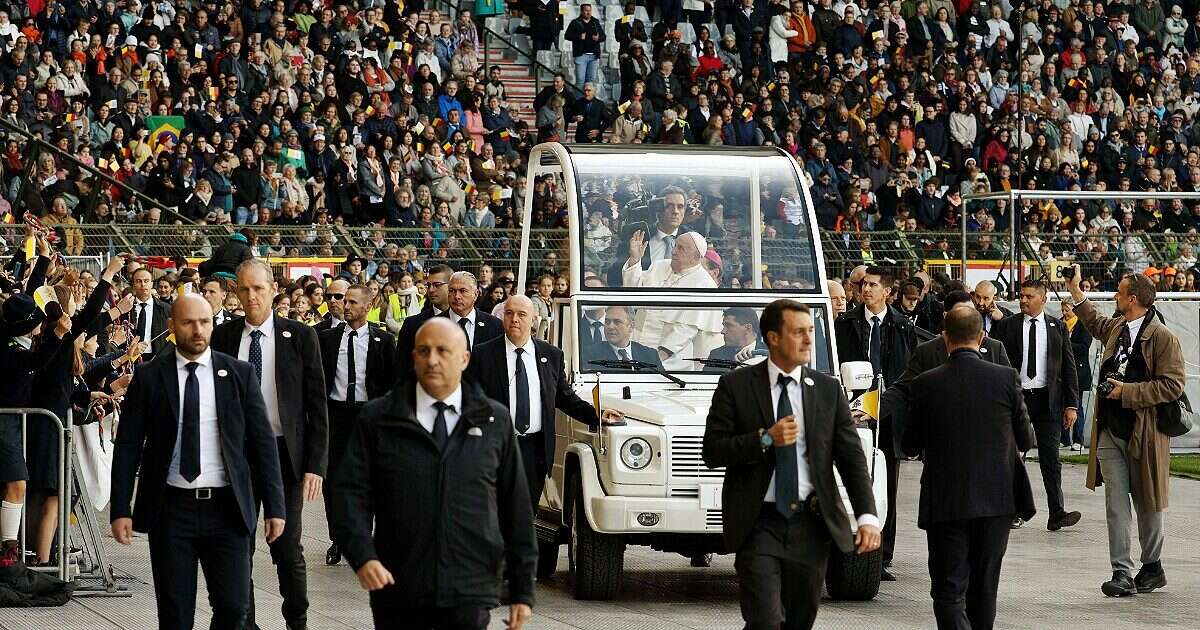 Papa Francesco sui preti pedofili: “Non c’è posto per l’abuso e per la copertura degli abusi nella Chiesa”