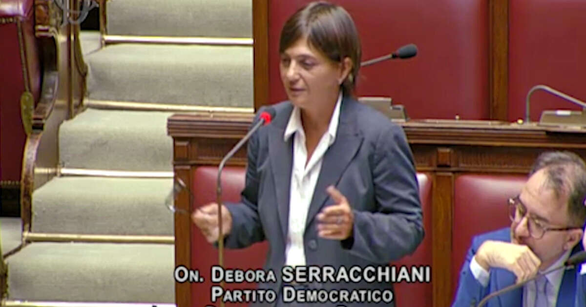 Serracchiani in Aula: “Meloni non si fida della polizia? Considera gli agenti degli spioni, forse nasconde qualcosa?”