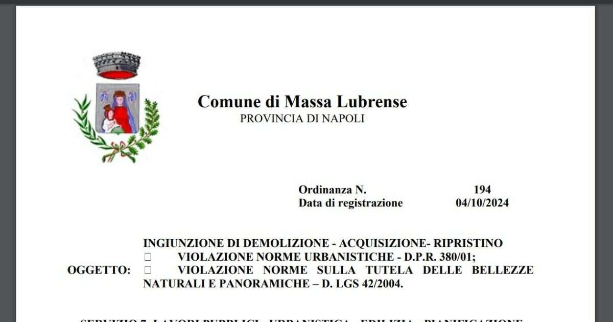 “Quell’immobile non poteva essere sanato”: ordinanza di demolizione (e sequestro) per l’assessore con delega al condono edilizio