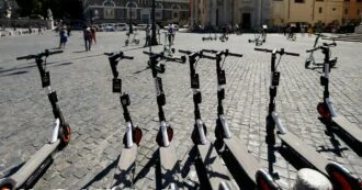 Monopattini elettrici, nuove regole in arrivo: in Parlamento si discute dell’obbligo di assicurazione e di patente almeno AM