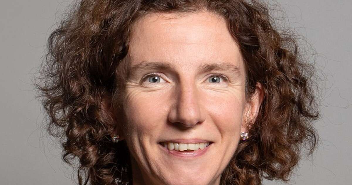 Starmer taglia gli aiuti esteri per finanziare la Difesa: si dimette la ministra allo Sviluppo internazionale, Anneliese Dodds