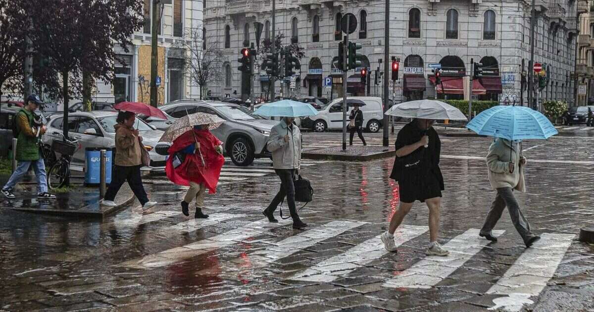 Meteo, allerta arancione e gialla in diverse regioni da Nord a Sud. Nel weekend tornano a salire le temperature