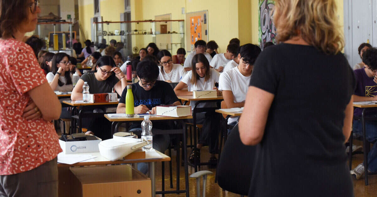 Maturità 2025, le materie della seconda prova: matematica allo scientifico e latino al classico. Tema di cittadinanza per chi ha 6 in condotta