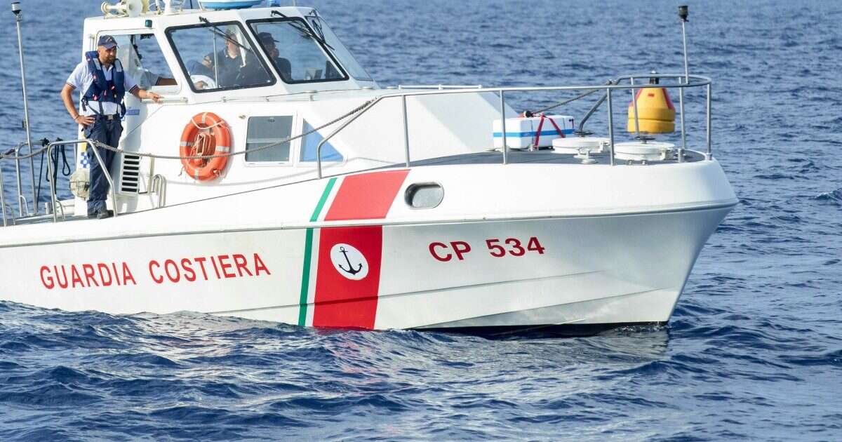 “Trascinato al largo, è scomparso tra le onde”. Un 22enne disperso in mare da più di 12 ore nel Palerminato