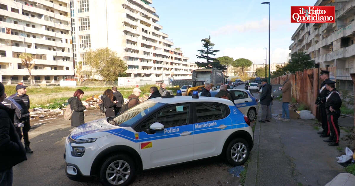 Alle Vele di Scampia proseguono gli sfratti, la vicesindaca: “Sgomberi conclusi entro l’anno”. Le famiglie: “Fatichiamo a trovare un alloggio”