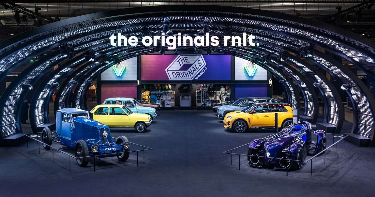 Renault, a Rétromobile è ritorno al futuro. Con nuovi servizi per appassionati e collezionisti