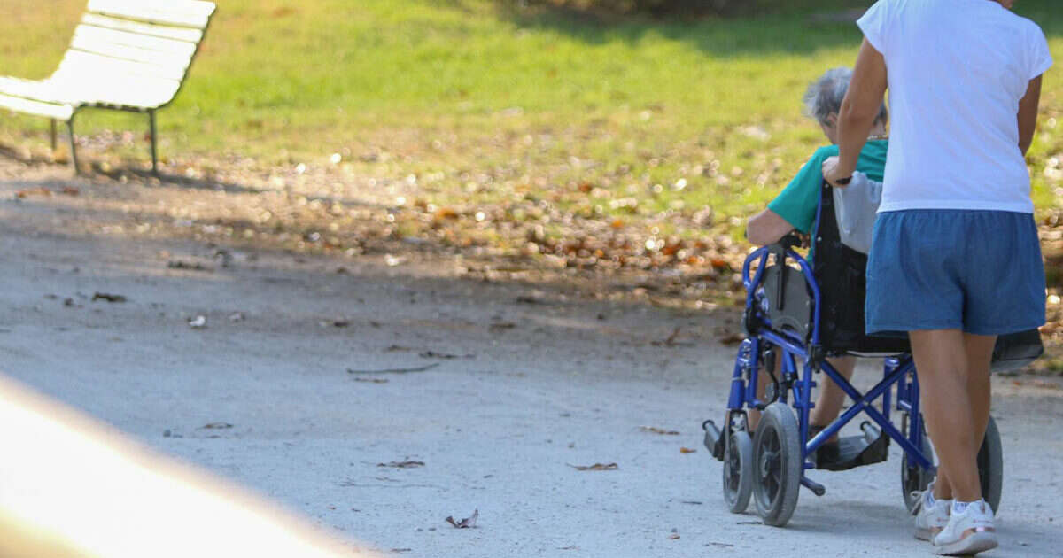 Badanti e famigliari degli anziani bisognosi: arriva a Treviso un corso per “imparare” l’empatia