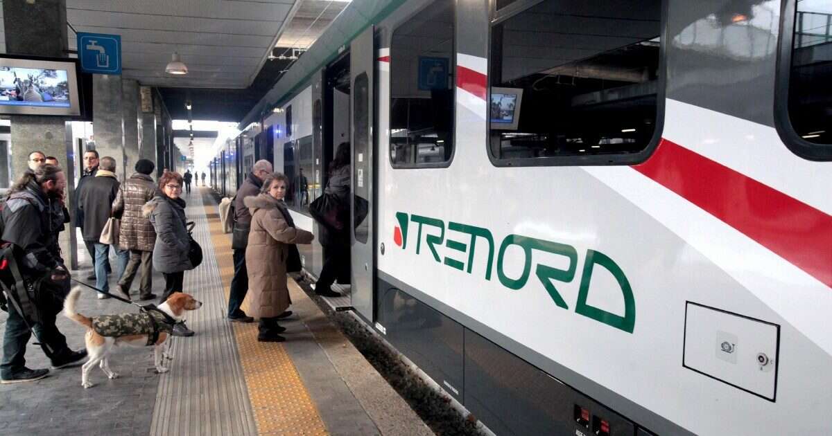 Trenord, Fontana punta al controllo totale dell’azienda. No di Pd e M5s: “Servizio peggiora ma all’ad vanno più di 600 mila euro”