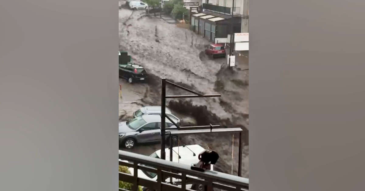 Violento nubifragio ad Avellino, strade come torrenti a Baiano: il video del fiume d’acqua