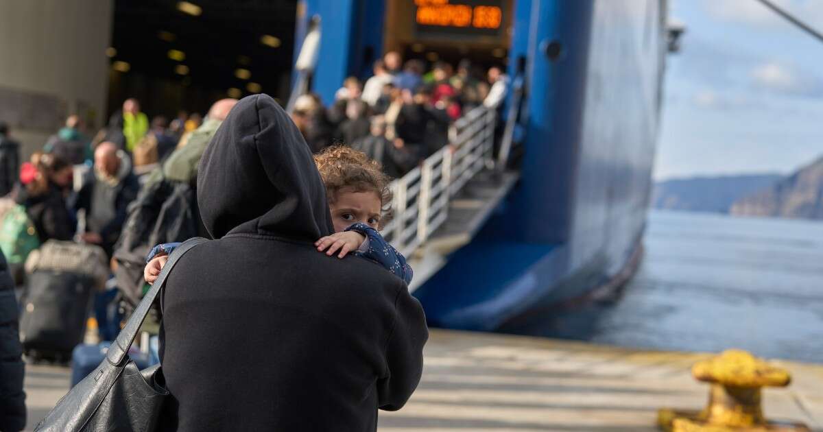 Forti scosse di terremoto a Santorini: “Molti turisti e lavoratori stagionali lasciano l’isola”