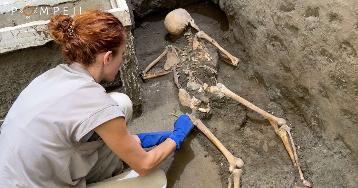 Pompei, ritrovati i resti di altre due vittime dell’eruzione: un uomo e una donna intrappolati in una stanza