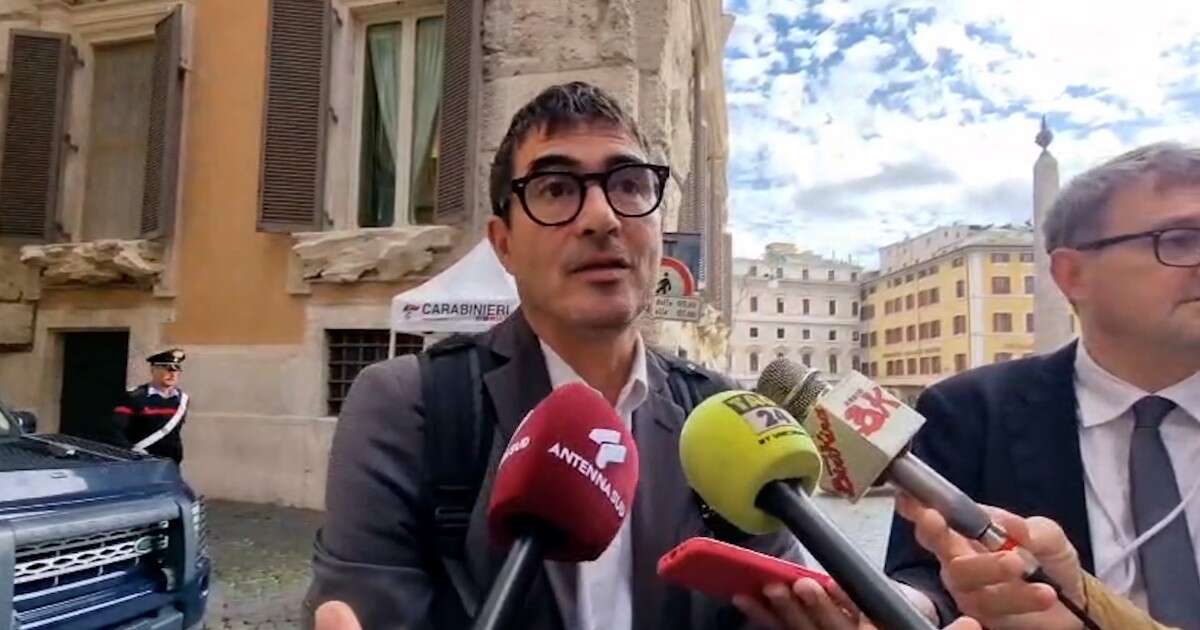 Campo largo, Fratoianni: “Voto di Renzi con la destra? Bisognerebbe finirla qui, basterebbe questo”