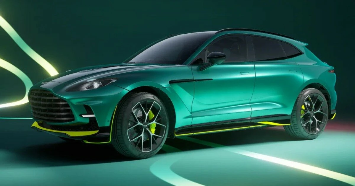 Aston Martin DBX707 AMR24 Edition, il nuovo bolide è un omaggio al team di Formula 1 – FOTO