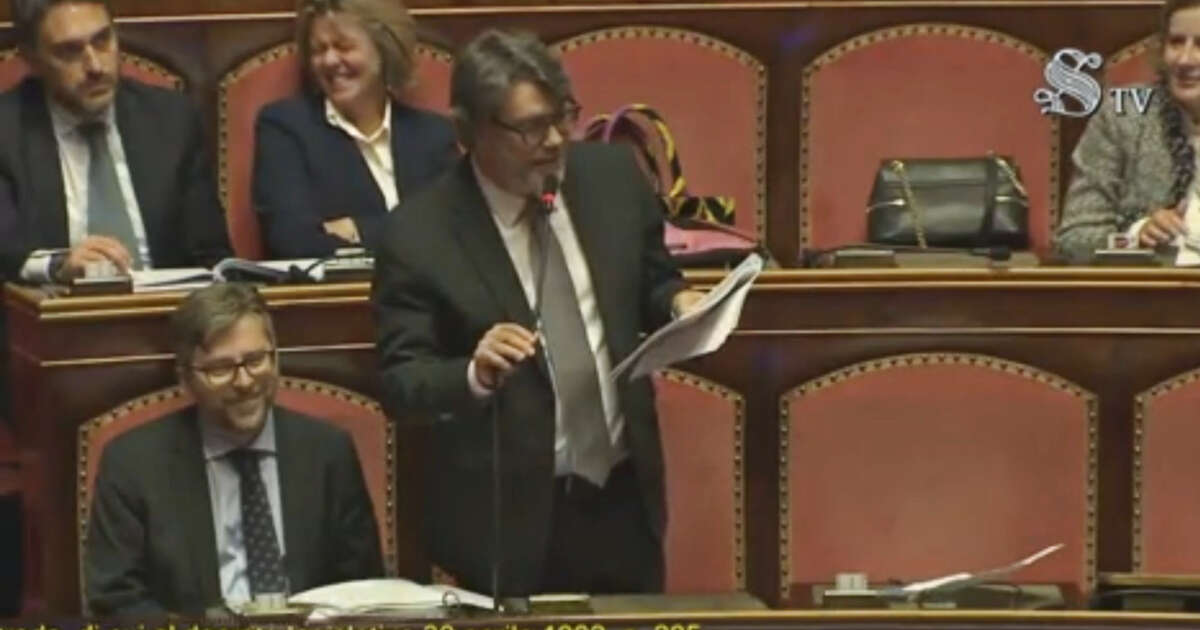 Romeo (Lega) chiede di costruire una rotatoria e Nicita (Pd) lo prende in giro: “Facciamo un elenco con le rotonde da realizzare”