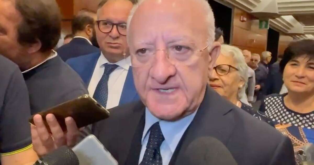 Autonomia, De Luca: “Governo sta facendo il gioco delle tre carte. La verità è che non ci saranno le risorse per approvare i Lep”