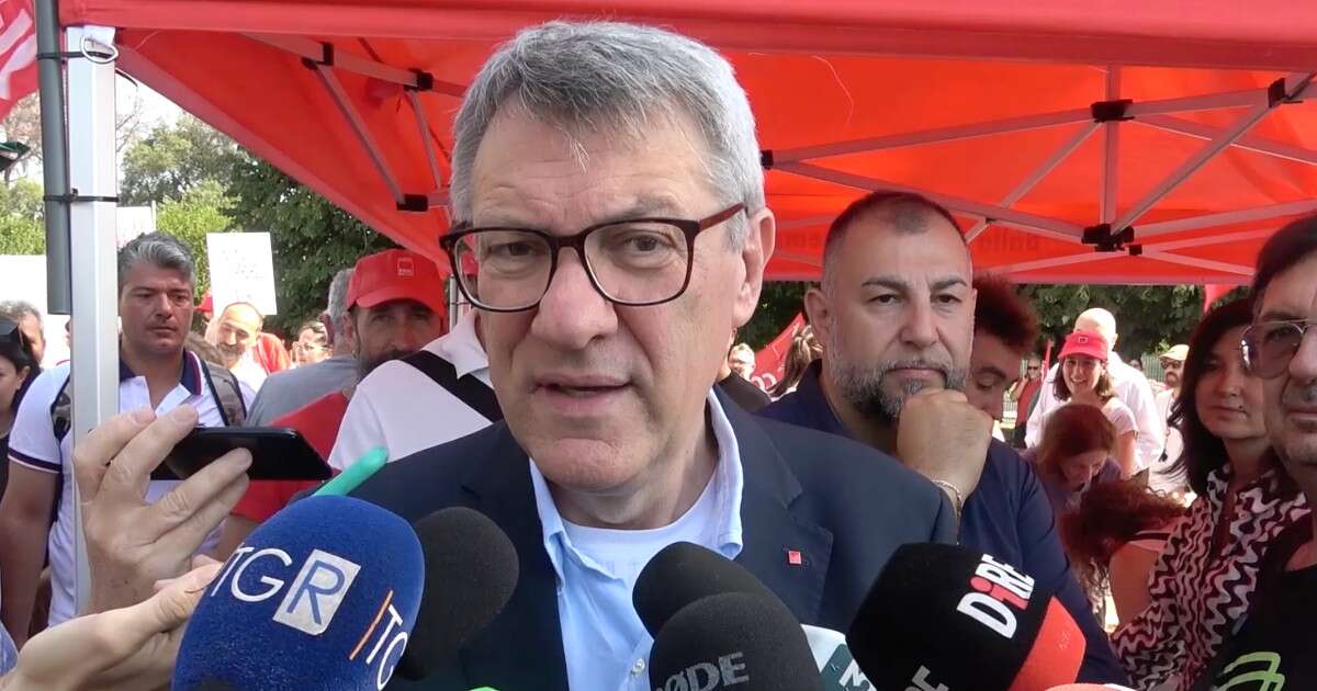 Autonomia, Landini dà il via alla raccolta firme per il referendum: “Obiettivo? 500mila adesioni per un nuovo modello sociale”