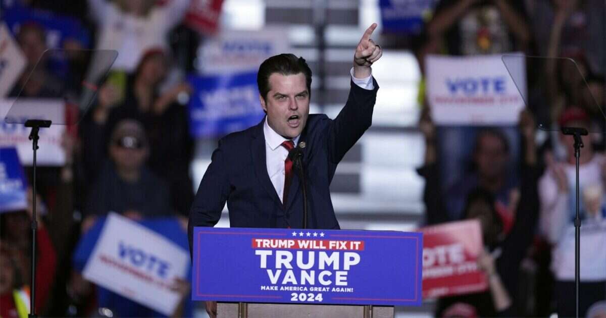 Xenofobo, negazionista e indagato per traffico sessuale: Trump impone Matt Gaetz alla Giustizia. Deputati Gop tra choc e sarcasmo: “Senza di lui staremo meglio”