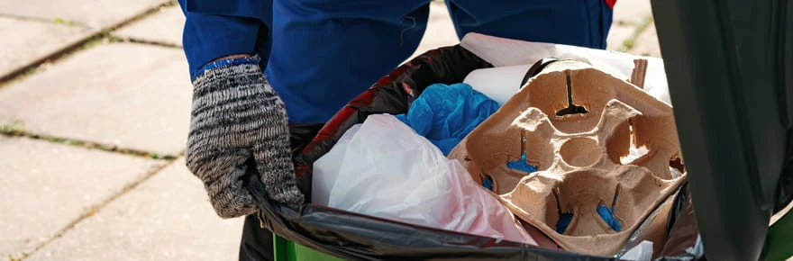 Bretagne. Dans cette commune, la mairie fouille les poubelles et met des amendes à ceux qui ne respectent pas les règles