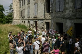 Quelque 800 personnes, certaines masquées, à la mobilisation anti-A69 selon le préfet