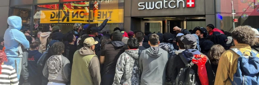 Une opération de vente de montres Swatch-Audemars Piguet tourne au chaos