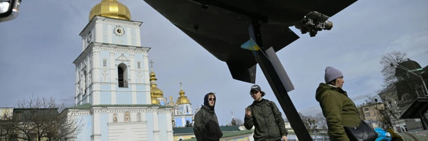 Ukraine: début attendu d'un cessez-le-feu pour la Pâque orthodoxe