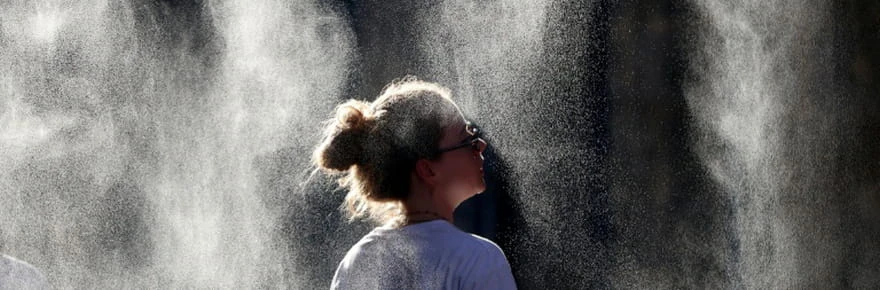 La canicule s'amplifie encore, la moitié des Français en vigilance rouge