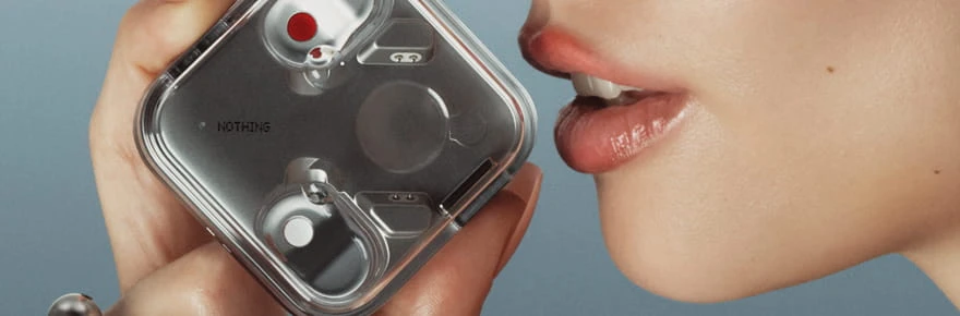 Ear (3) : Nothing annonce de nouveaux écouteurs avec un micro intégré au boitier