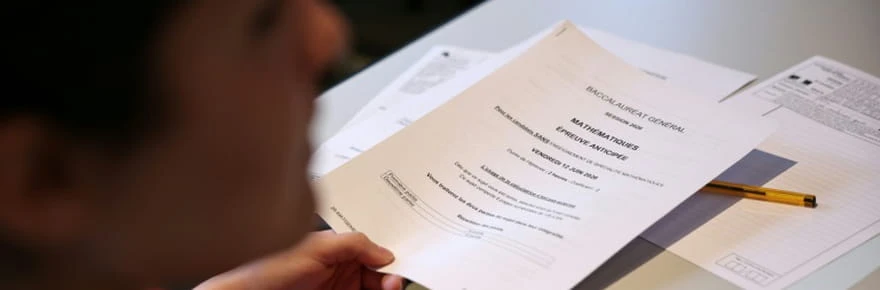 Bac: les élèves de 1ère planchent sur la nouvelle épreuve de mathématiques