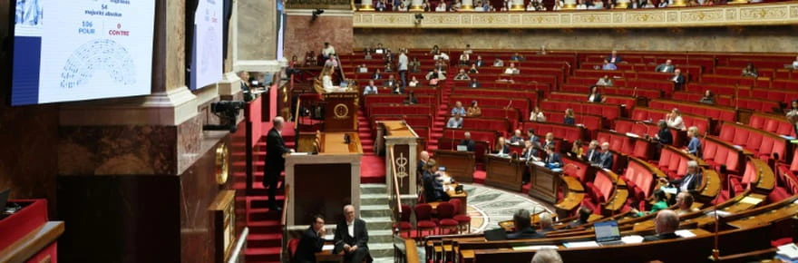 Violences à l'école et dans le périscolaire: les députés adoptent des mesures pour renforcer le contrôle des intervenants