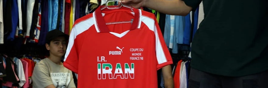 Les footballeurs iraniens ont leurs visas américains, nouvel échange de frappes dans le Golfe