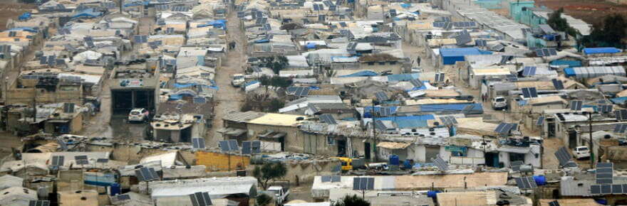 Des Syriens coincés dans des camps après avoir trouvé leurs maisons en ruines