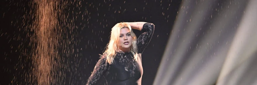 Eurovision : alerte rouge ! Louane genou à terre chez les bookmakers après sa première répétition en public