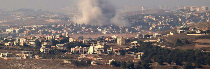 Liban: l'armée israélienne intensifie ses frappes et affronte le Hezbollah au sol